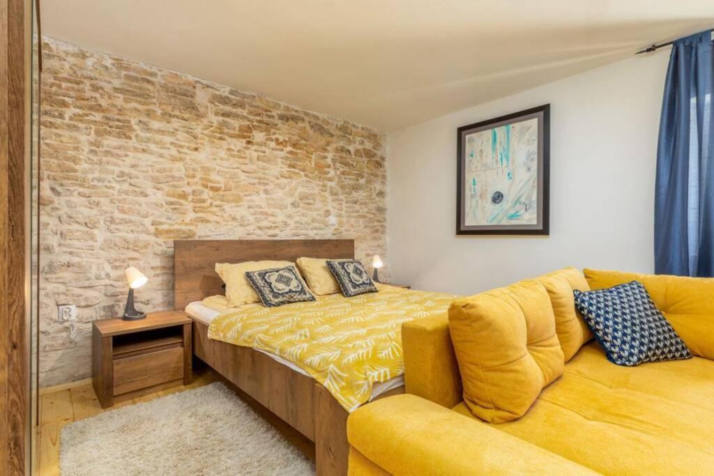 Casa Di Pietra Matelici Villa Divšići Eksteriør billede